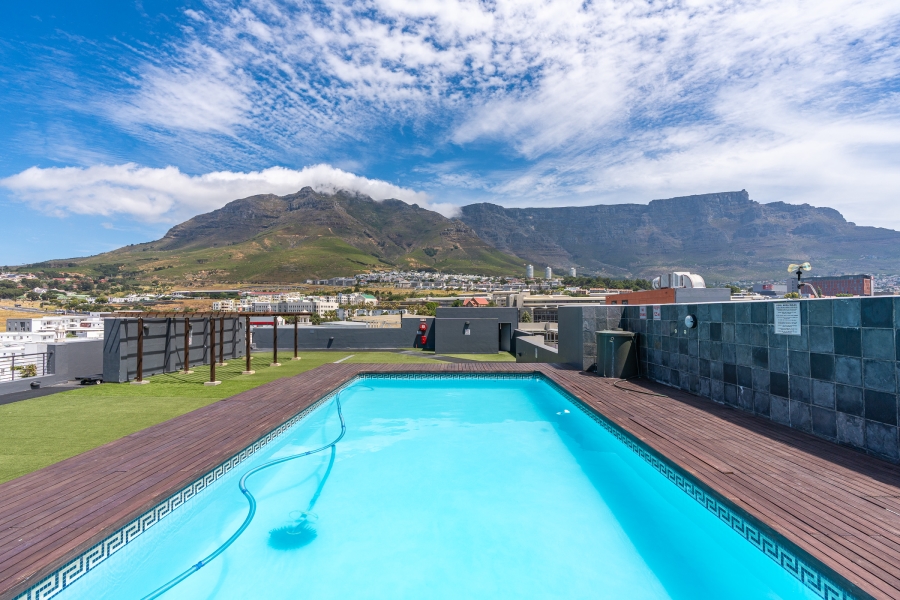 2 Bedroom Property for Sale in Zonnebloem Western Cape